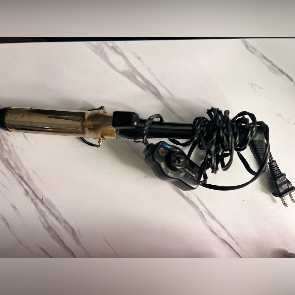 Gold Curling iron